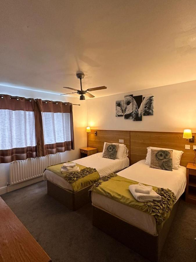 ווקינגהאם The Pheasant Hotel מראה חיצוני תמונה